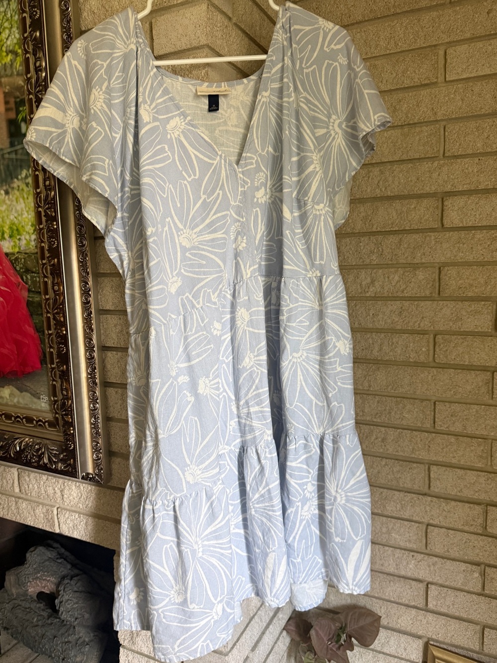 Universal Thread Light Blue White Floral Midi Dress
